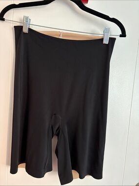 Two tone Seamless Shape wear
Size 2X